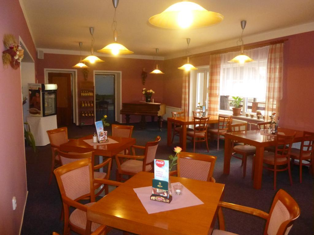 Hotel Zatisi Františkovy Lázně Kültér fotó
