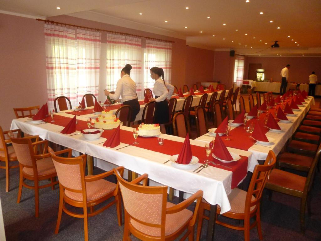 Hotel Zatisi Františkovy Lázně Kültér fotó