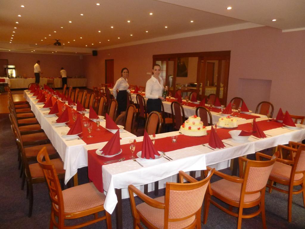 Hotel Zatisi Františkovy Lázně Kültér fotó