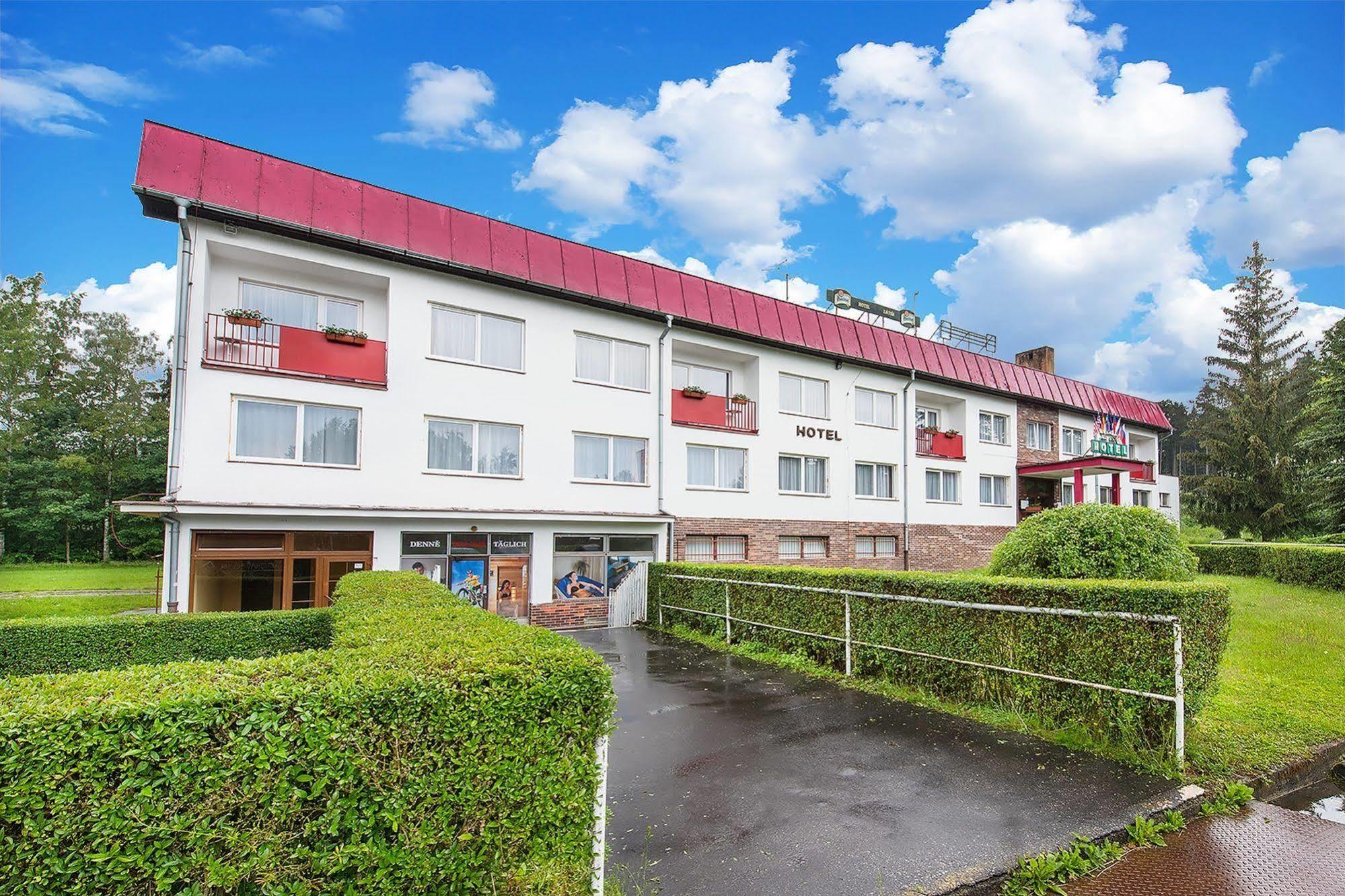 Hotel Zatisi Františkovy Lázně Kültér fotó