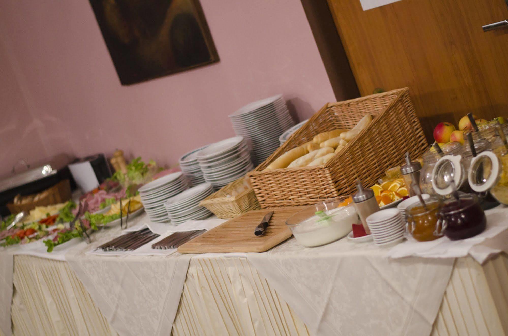 Hotel Zatisi Františkovy Lázně Kültér fotó